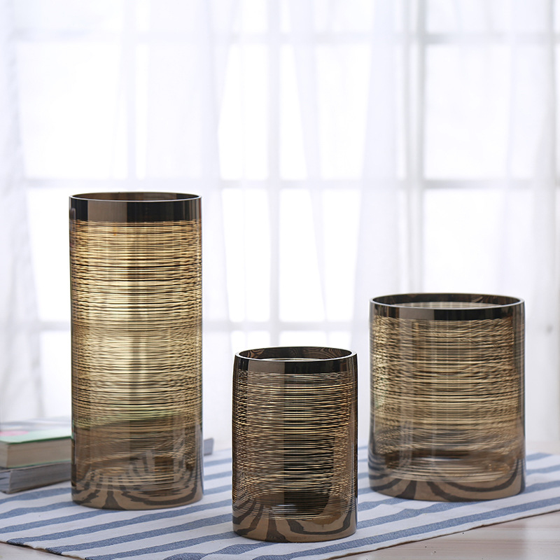 Free samples supply wholesale luxury pillar candle holders with different sizes for home decor